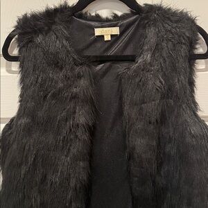 Dani Collection Black Faux Fur Vest